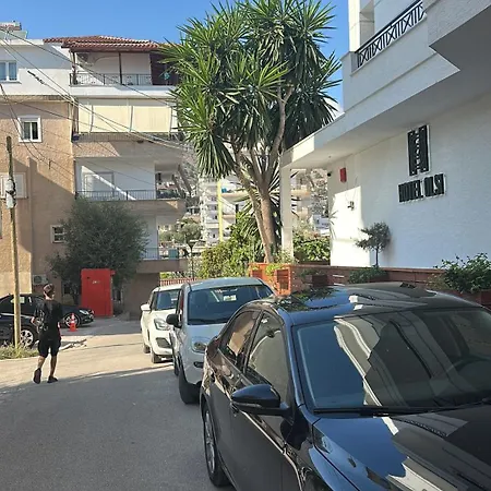 Apartament Close To The